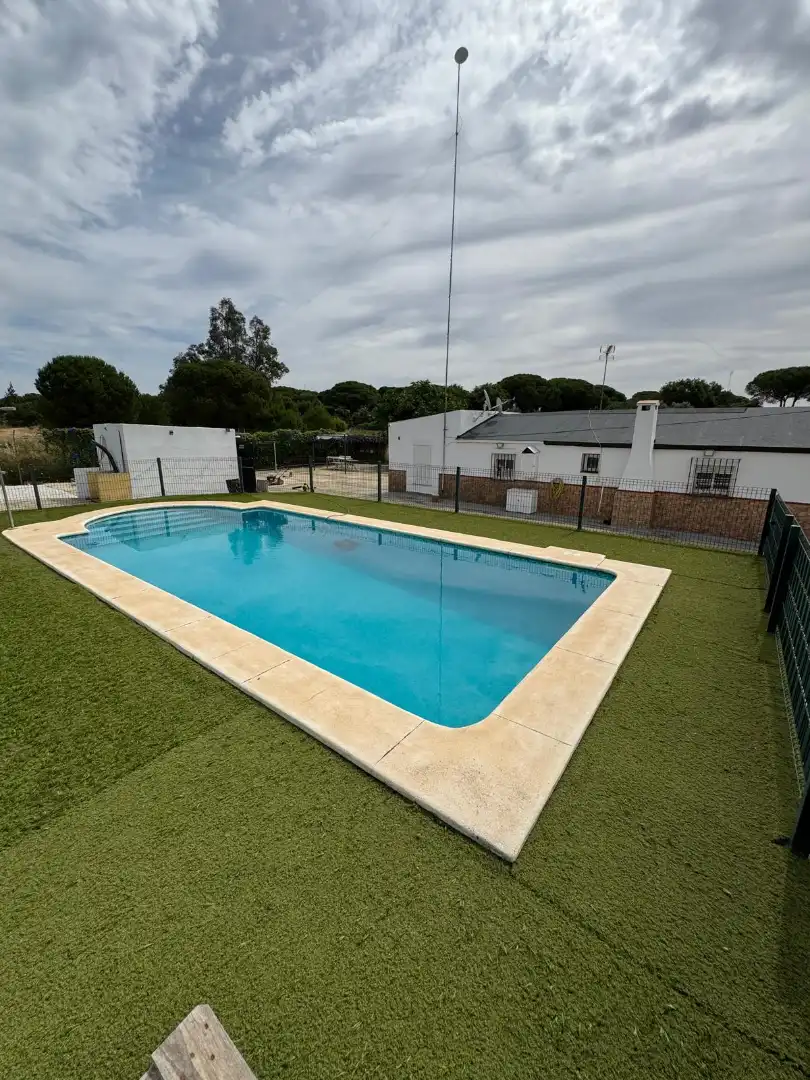 Schwimmbecken von Country house zum Verkauf in Lucena del Puerto mit Schwimmbad