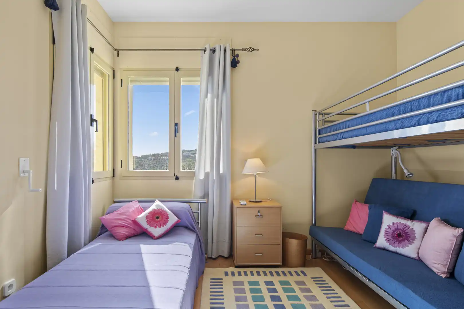 Bedroom of Houses for sale in Benahavís  with Air Conditioner, Heating and Private garden