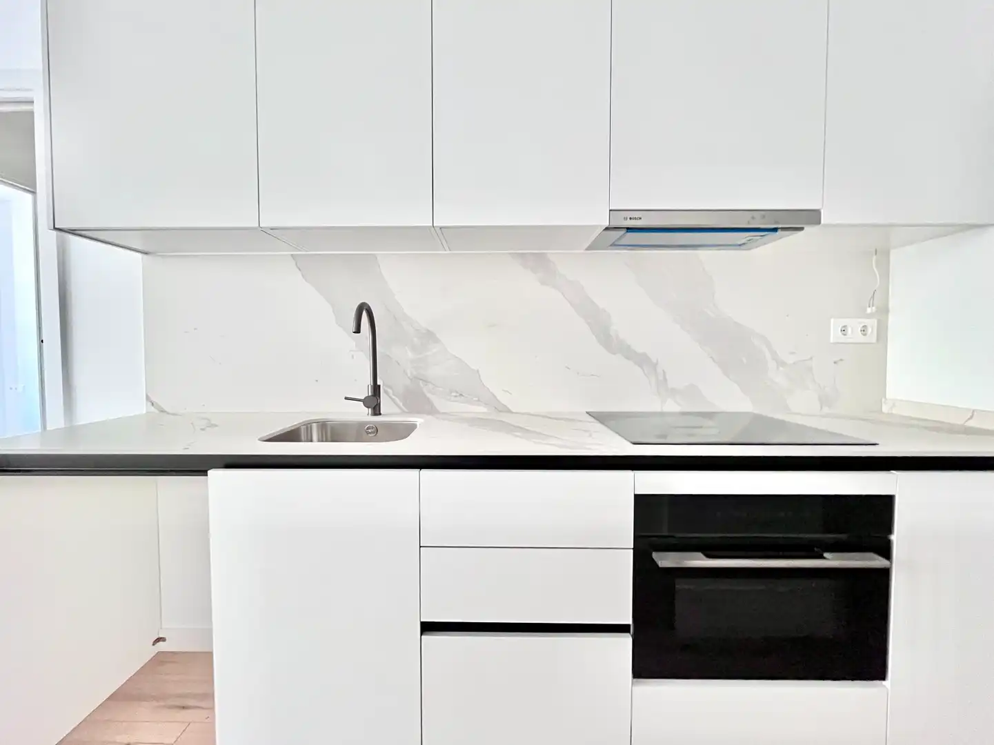 Cuina de Pis de lloguer en Barcelona amb Aire condicionat, Calefacció i Parquet