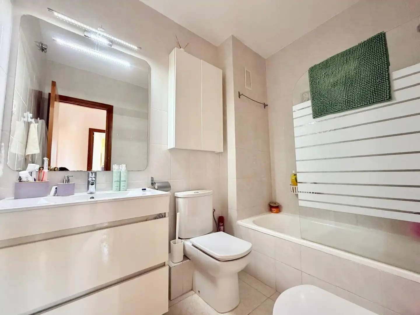 Baño de Piso en venta en Cunit con Aire acondicionado, Calefacción y Terraza
