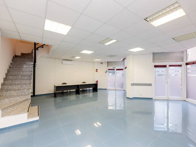 Local comercial en Venta en Avenida Cataluña en Playa de San Juan