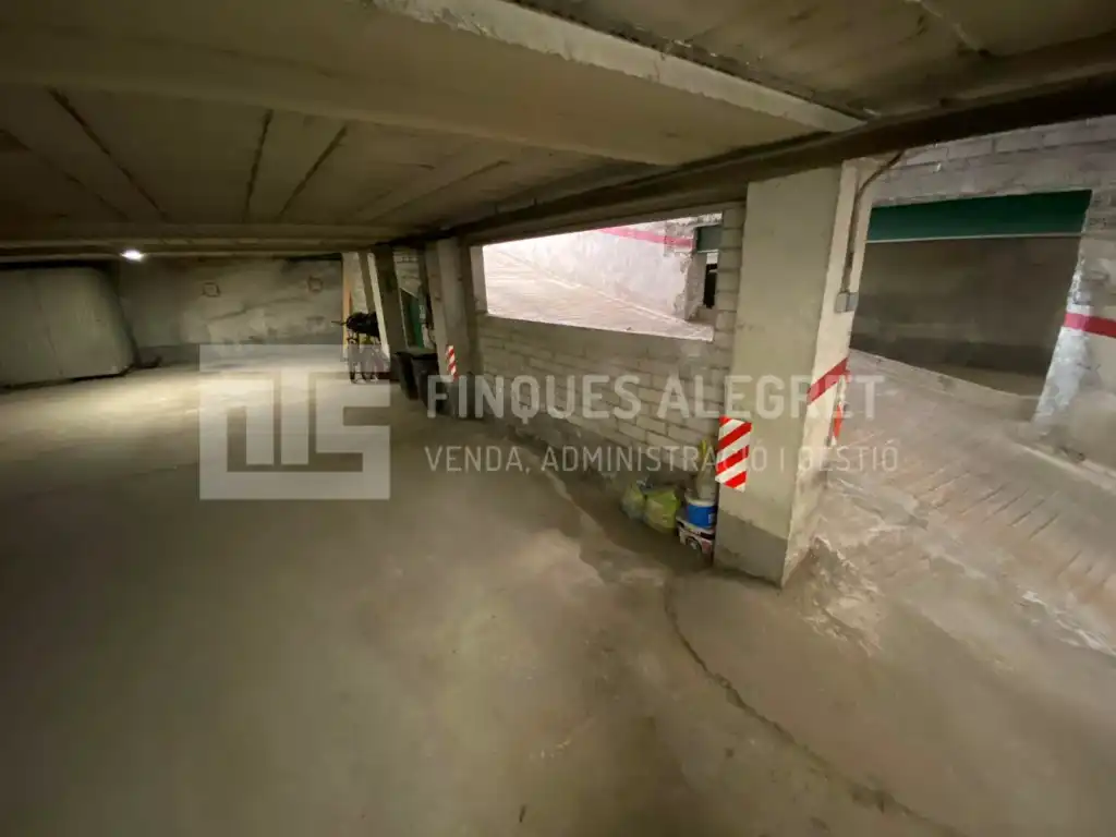 Parking of Garage for rent in Tremp