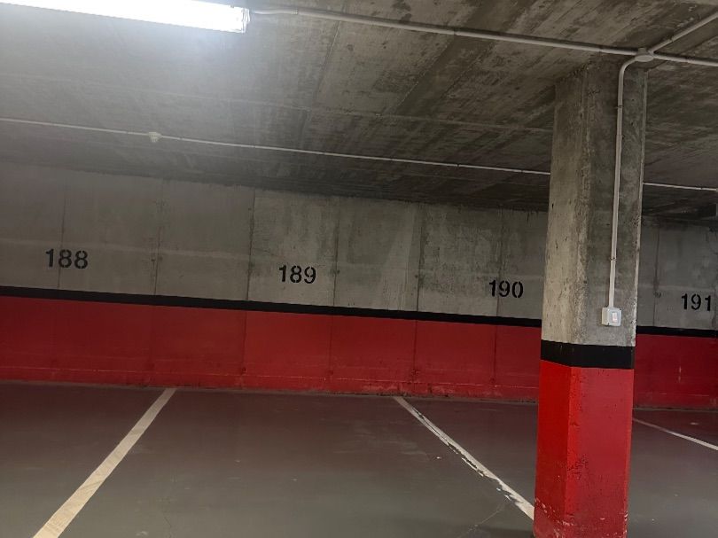 Aparcament de Garatge de lloguer en  Logroño