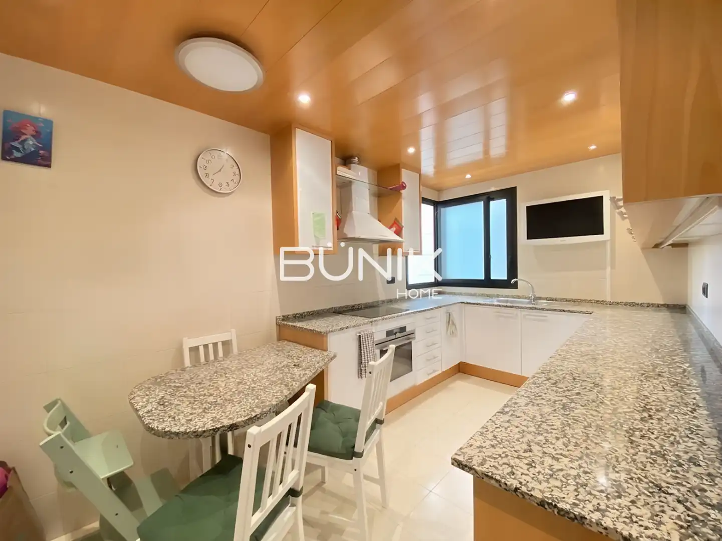 Cocina de Piso de alquiler en Barcelona con Parquet, Terraza y Trastero