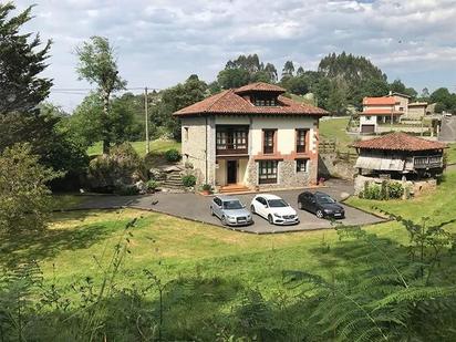 Vista exterior de Casa o xalet en venda en Llanes