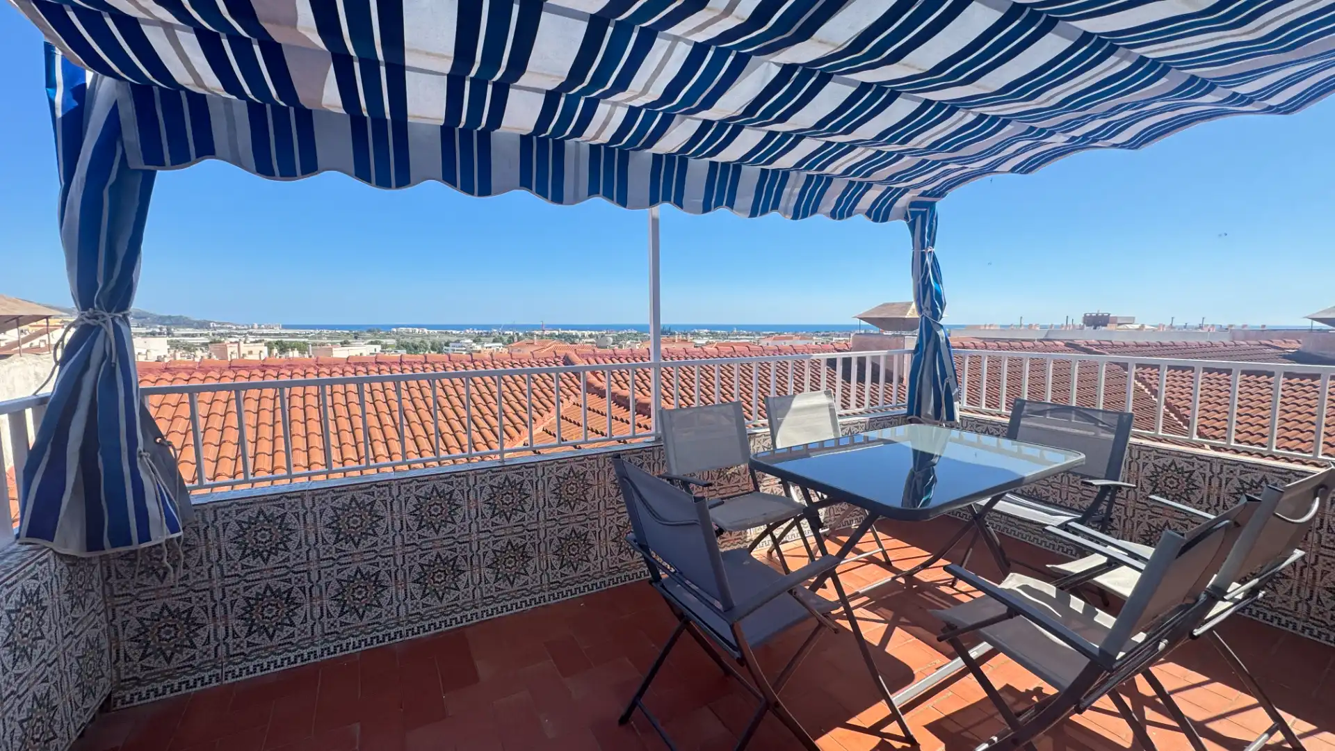 Terrasse von Wohnung zur Miete in Motril mit Klimaanlage, Parkett und Terrasse