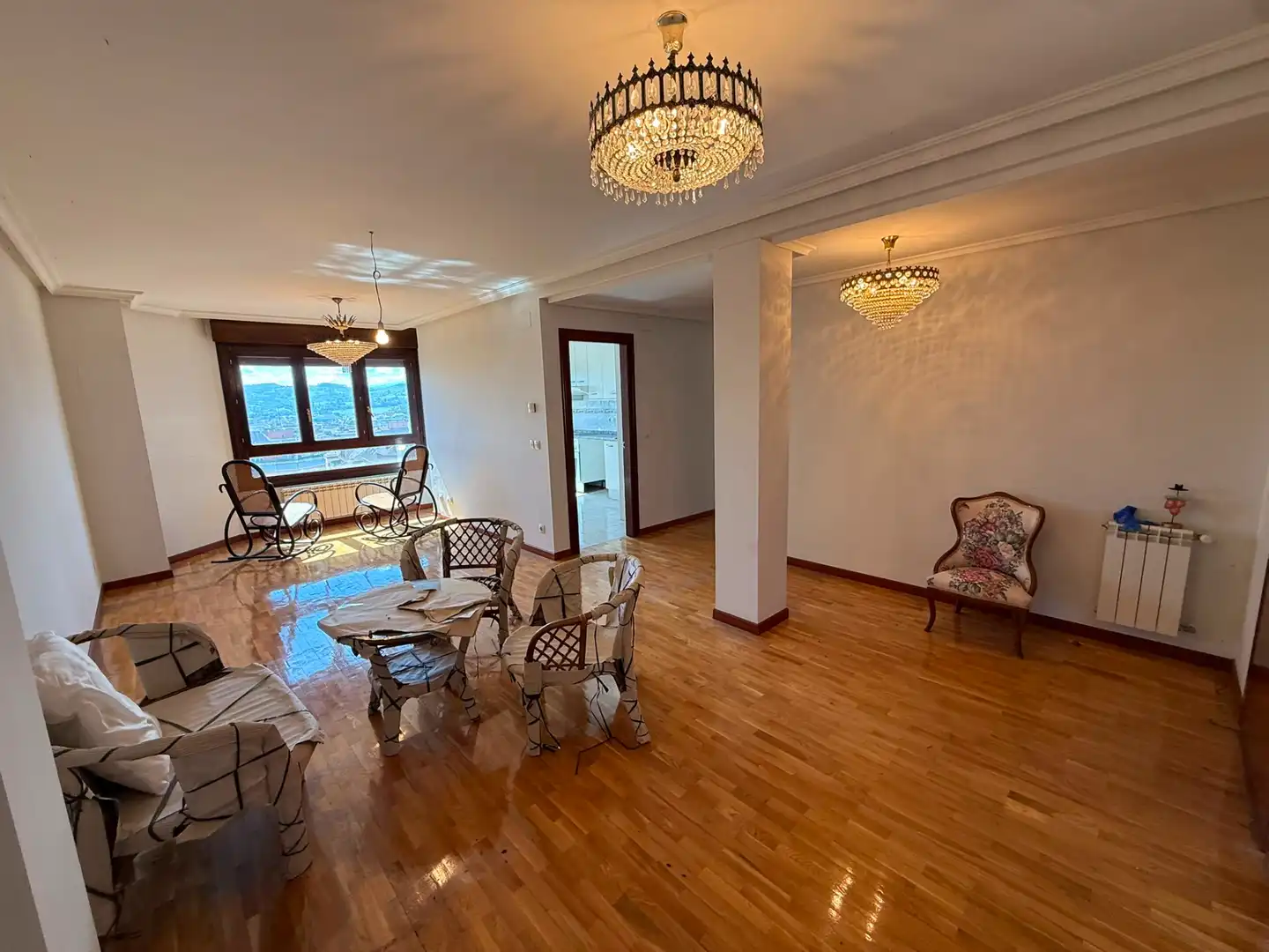 Comedor de Piso en venta en Oviedo  con Calefacción y Trastero