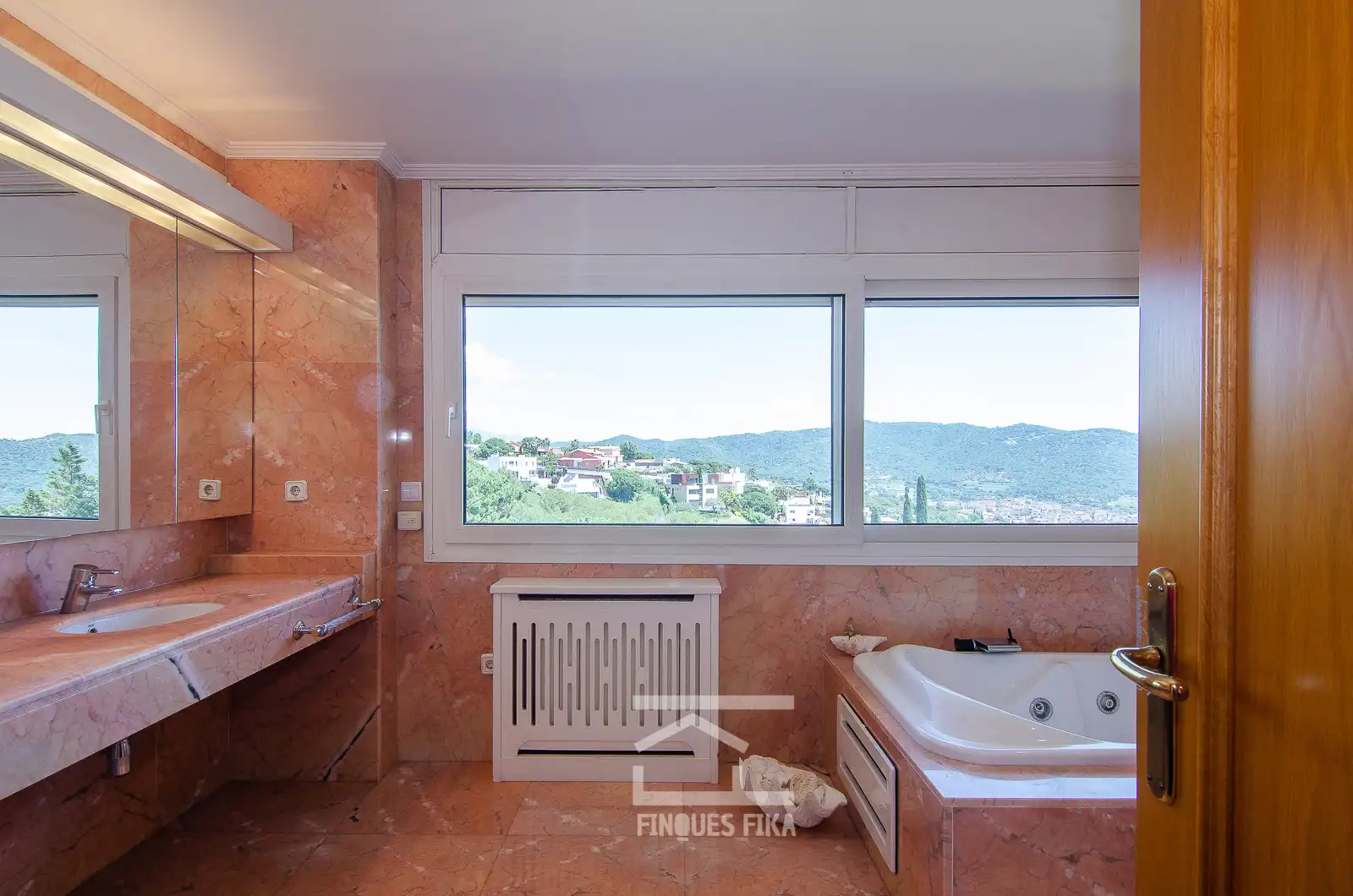 Baño de Casa o chalet de alquiler con opción a compra en Argentona con Calefacción, Jardín privado y Terraza