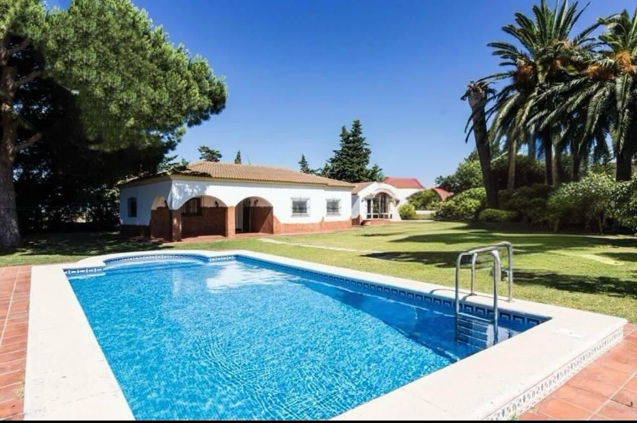 Swimming pool of House or chalet to rent in Chiclana de la Frontera  with Air Conditioner, Heating and Private garden