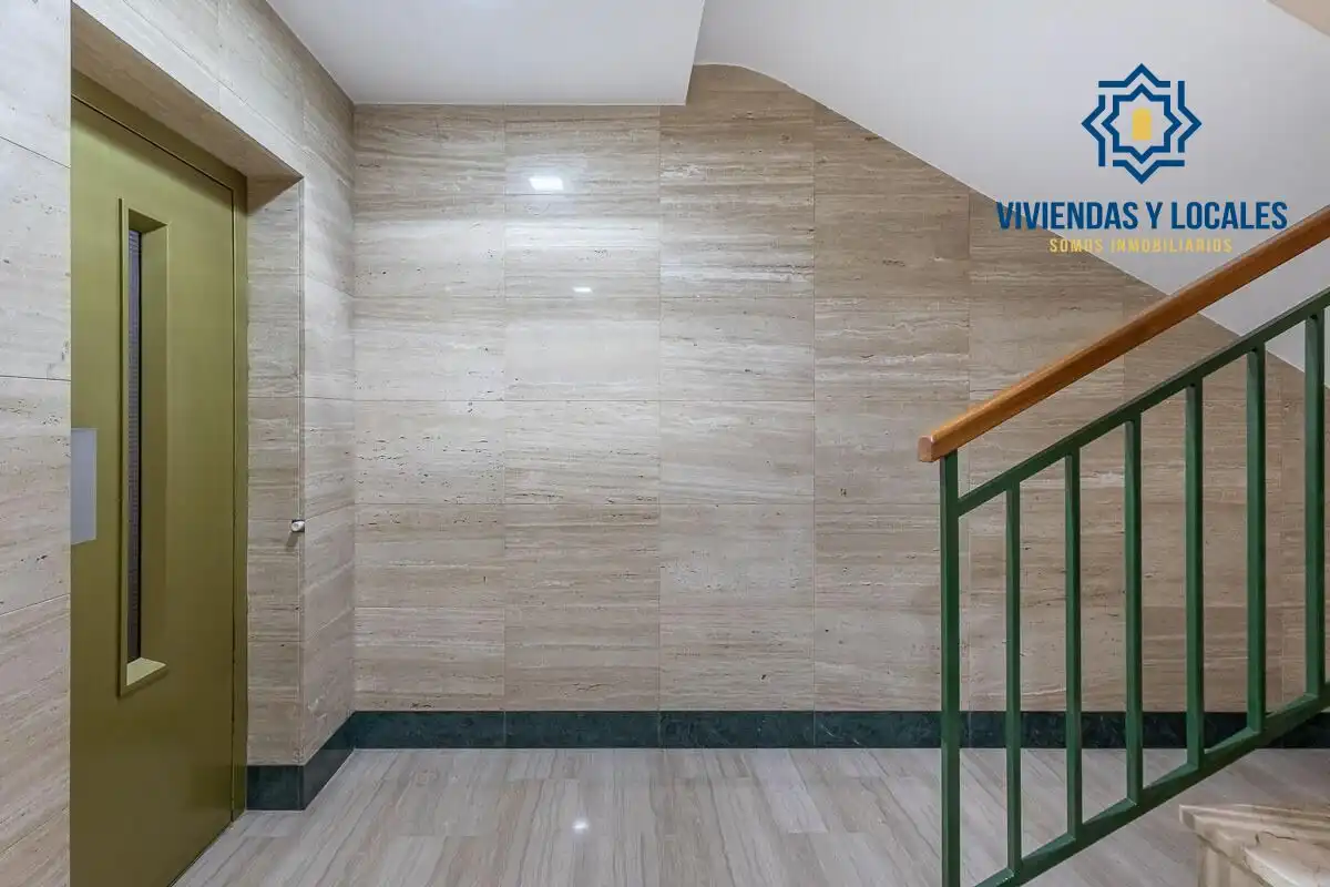 Piso con ascensor en venta en Calle ARQUITECTO JIMENEZ LACAL, imagen 28