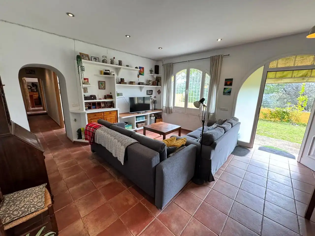 Sala de estar de Finca rústica en venta en Sant Fost de Campsentelles con Calefacción, Jardín privado y Parquet