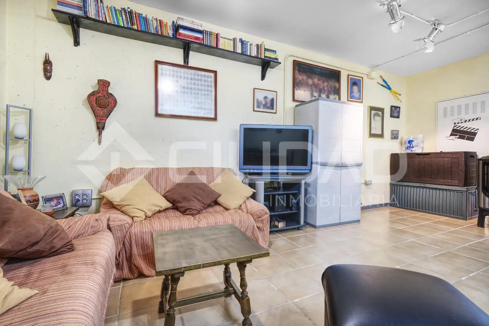 Sala d'estar de Casa o xalet en venda en Castilleja de la Cuesta amb Aire condicionat, Jardí privat i Terrassa