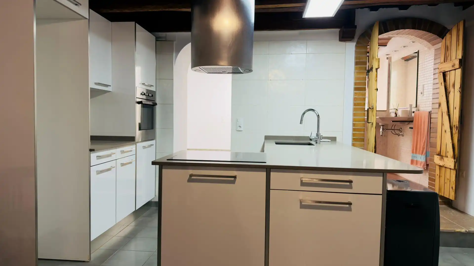 Cocina de Piso en venta en Vilanova i la Geltrú con Terraza, Amueblado y Balcón