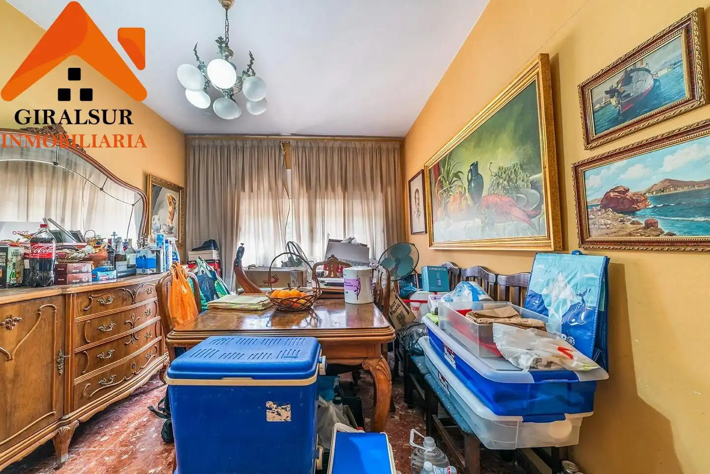 Sala d'estar de Casa o xalet en venda en Alcalá de Guadaira amb Aire condicionat, Jardí privat i Terrassa