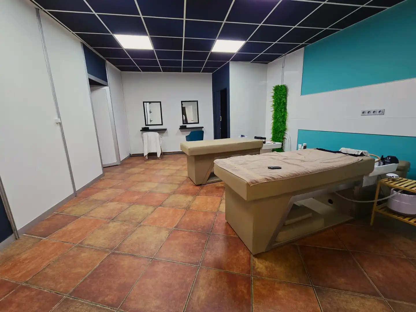 Business premises for transfer in Carrer de Ramon J. Sender, imagen 17