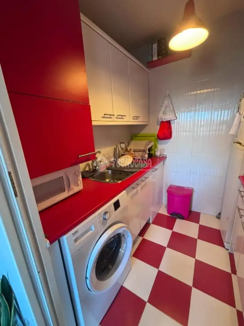 Kitchen of Flat for sale in Valdemoro  with Air Conditioner, Heating and Community pool