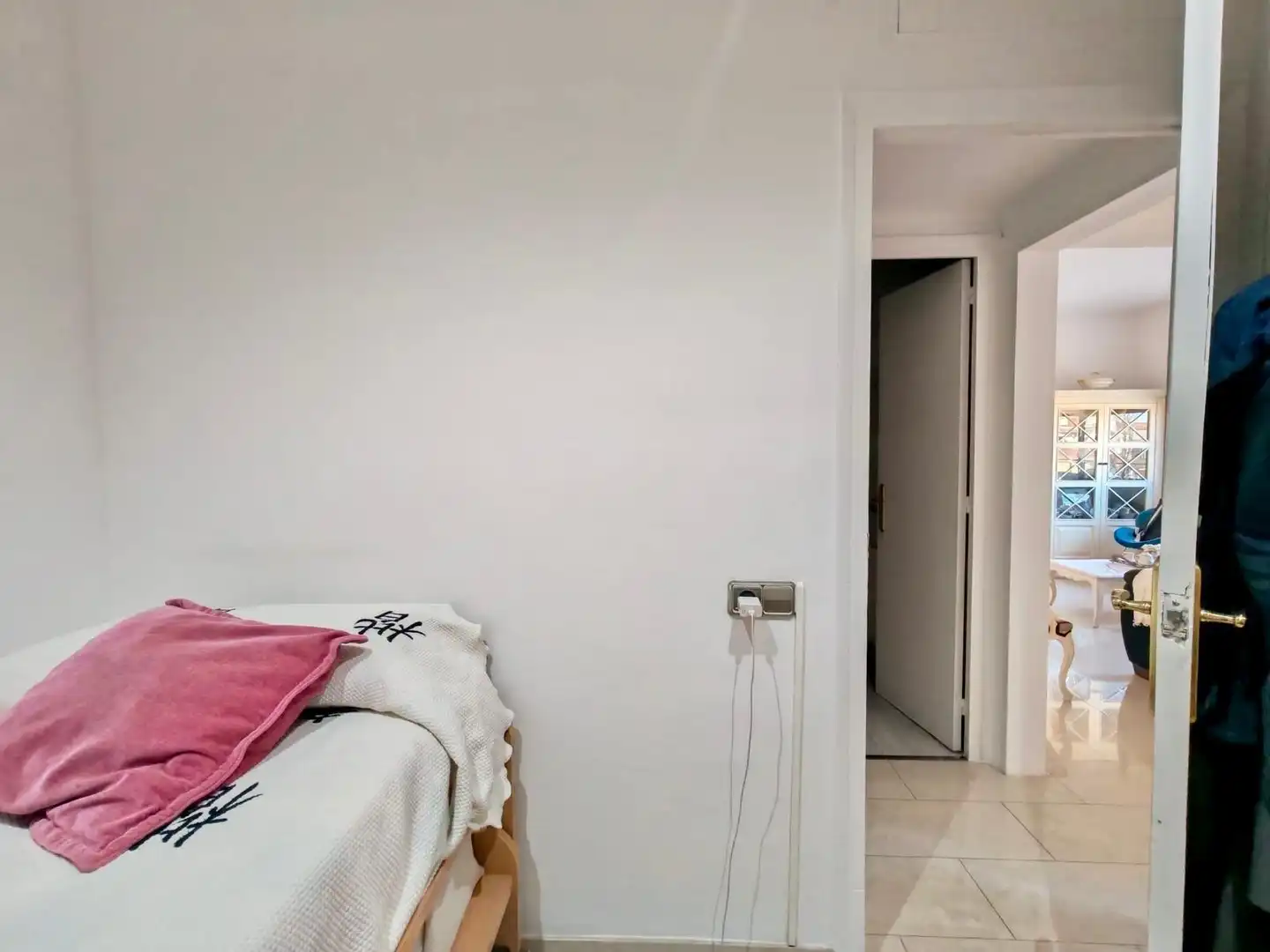 Dormitori de Planta baixa en venda en Barcelona amb Calefacció i Moblat