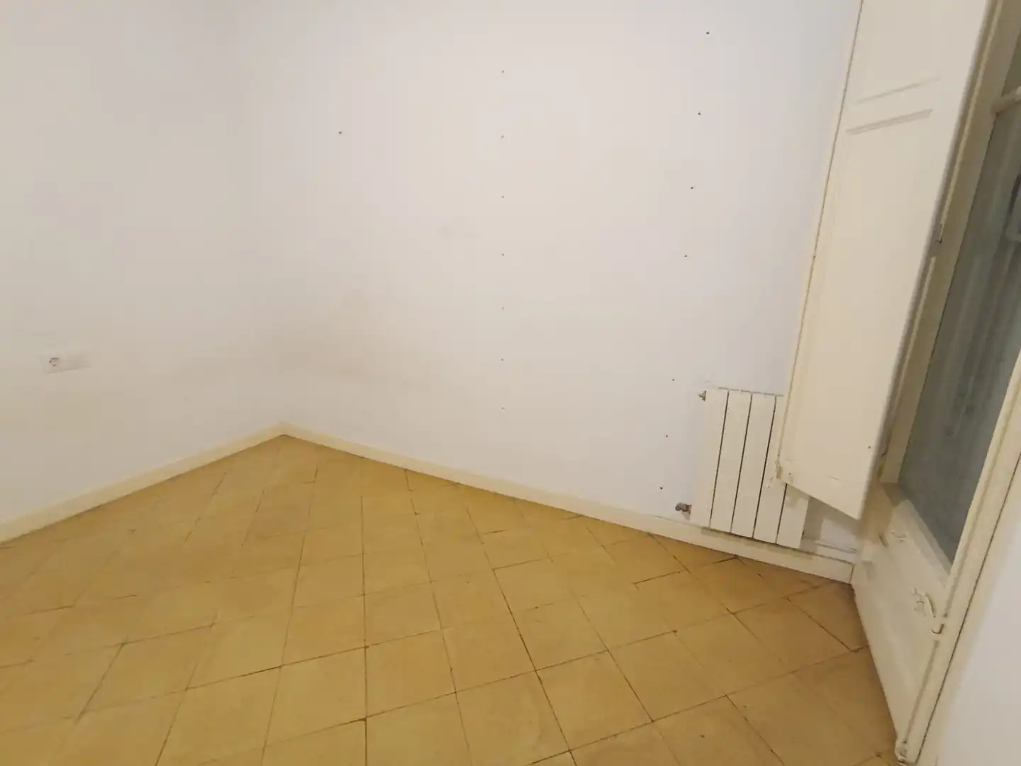 Habitación de Piso en venta en Barcelona con Calefacción y Horno
