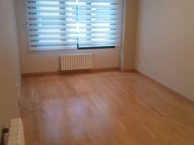 Wohnung zur Miete in Calle del Concejo de Castrillon, 2, Viesques