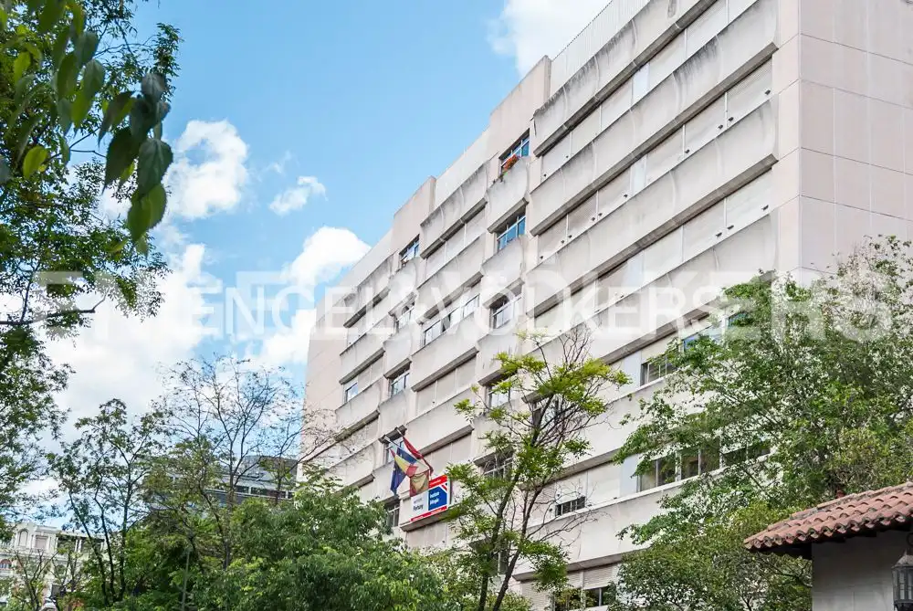 Außenansicht von Wohnung zum Verkauf in Madrid mit Heizung