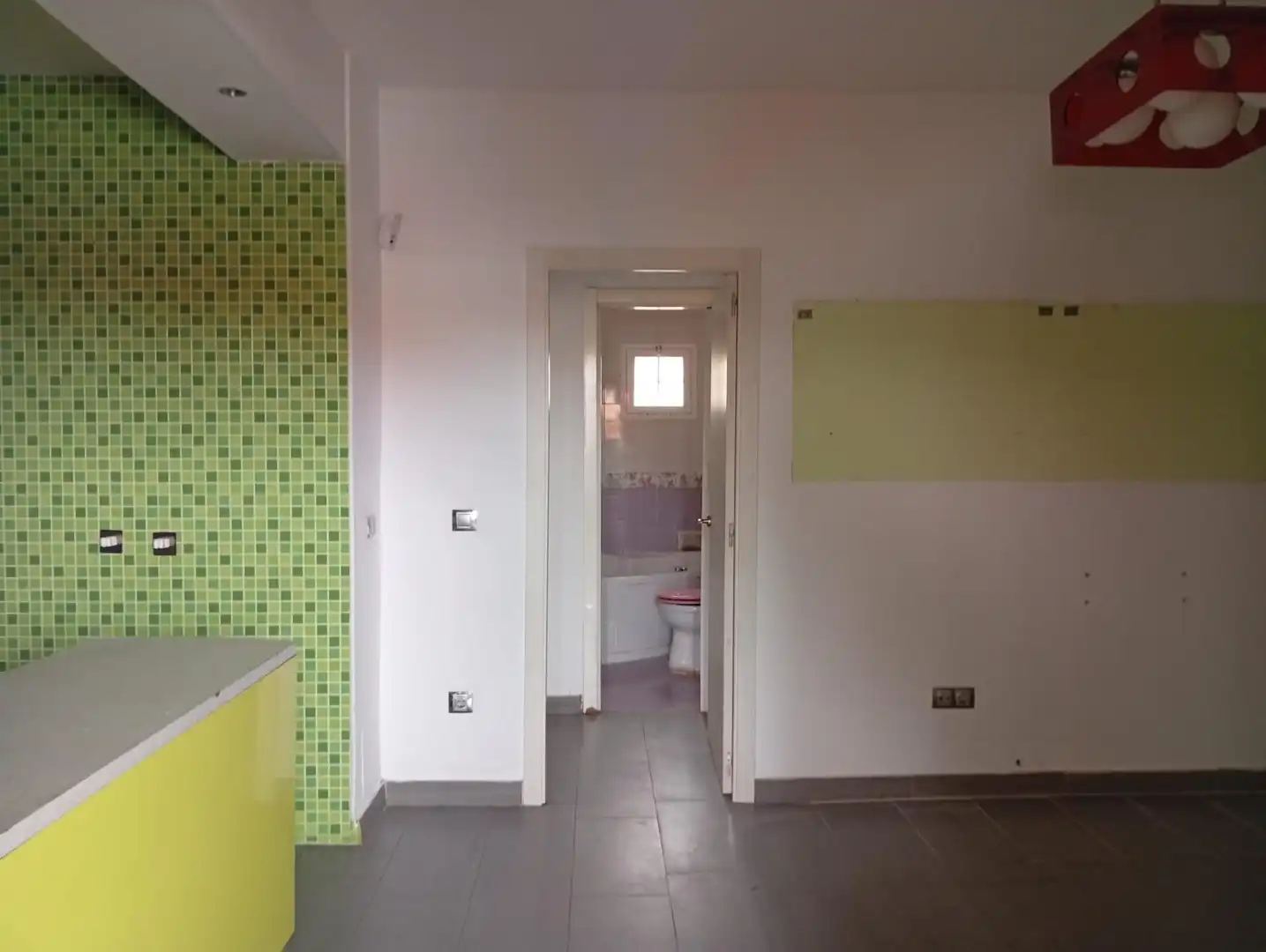 Bathroom of Flat for sale in La Línea de la Concepción