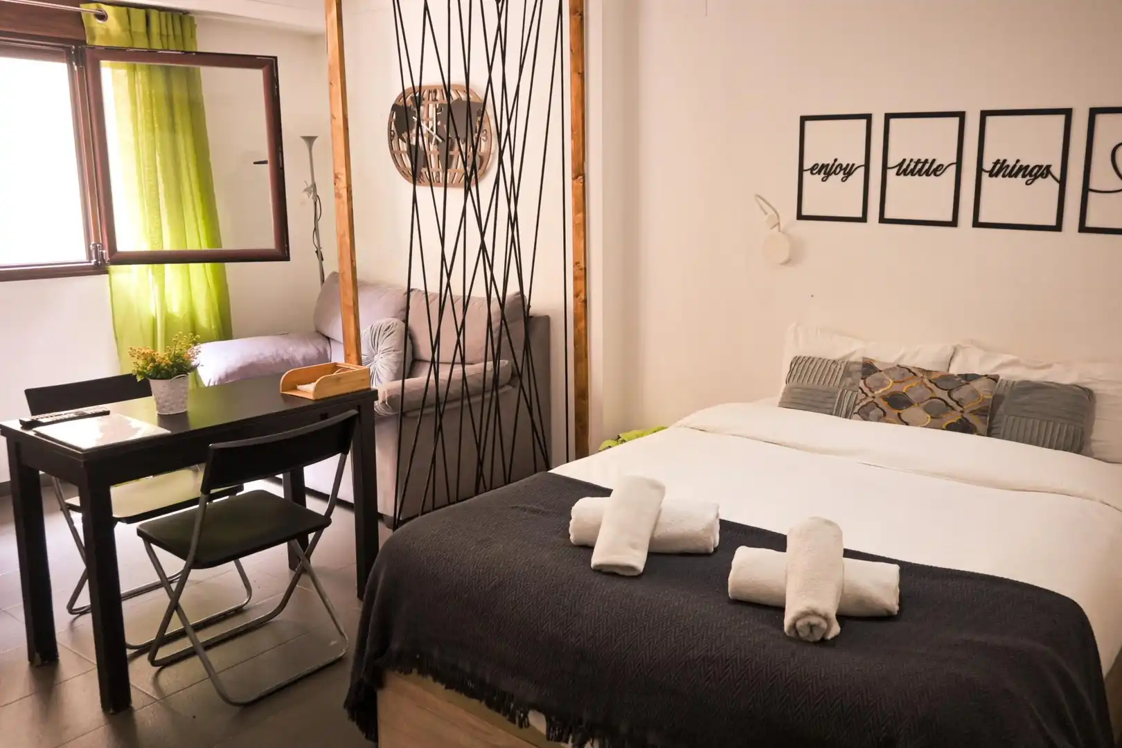 Habitación de Estudio en venta en Granada