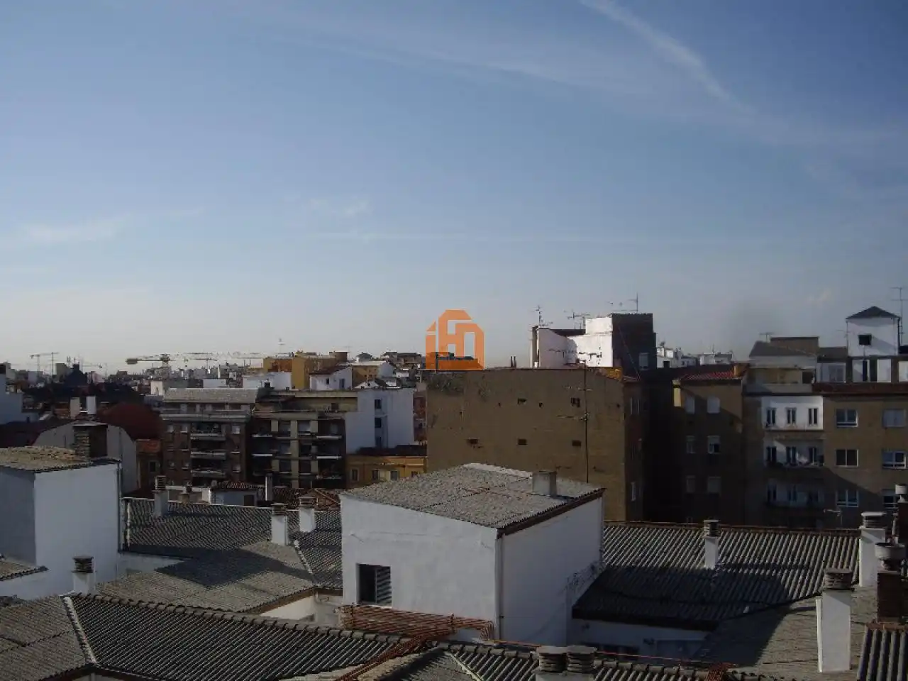 Vista exterior de Pis de lloguer en León Capital  amb Calefacció, Parquet i Traster