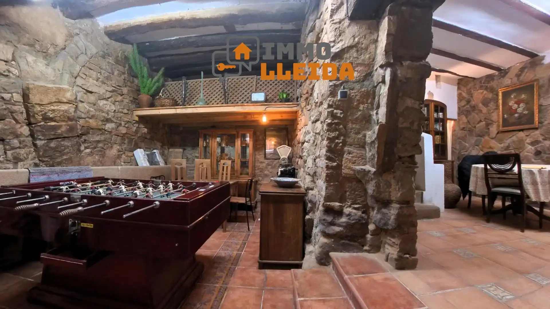 Casa adosada en venda en Montoliu de Segarra amb Moblat