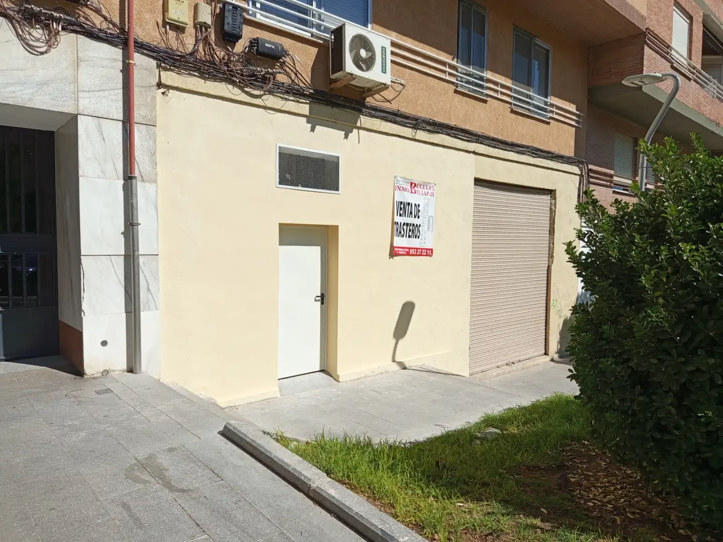 Vista exterior de Traster en venda en Jaén