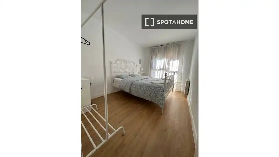 Bedroom of Flat for share in Badalona  with Air Conditioner, Heating and Terrace
