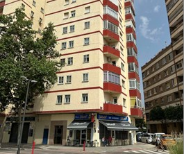 Vista exterior de Pis en venda en Reus