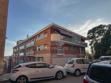 Pis amb balcó en venda a Carrer de Castaños