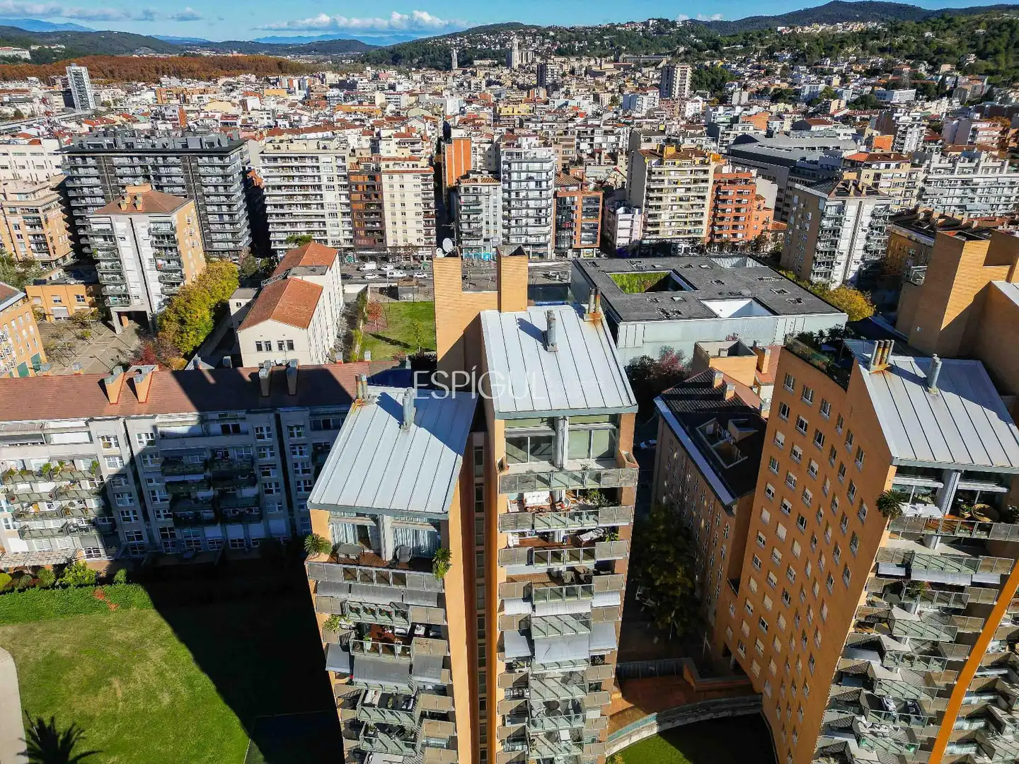 Exterior view of Attic for sale in Girona  with Air Conditioner, Heating and Terrace