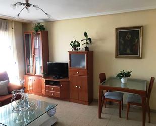 Sala d'estar de Pis en venda en Valladolid Capital amb Calefacció, Traster i Moblat