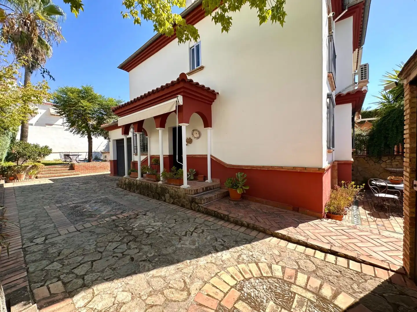 Chalet con piscina en venta en Calle MAGNOLIOS UR.MONTELUZ, imagen 7