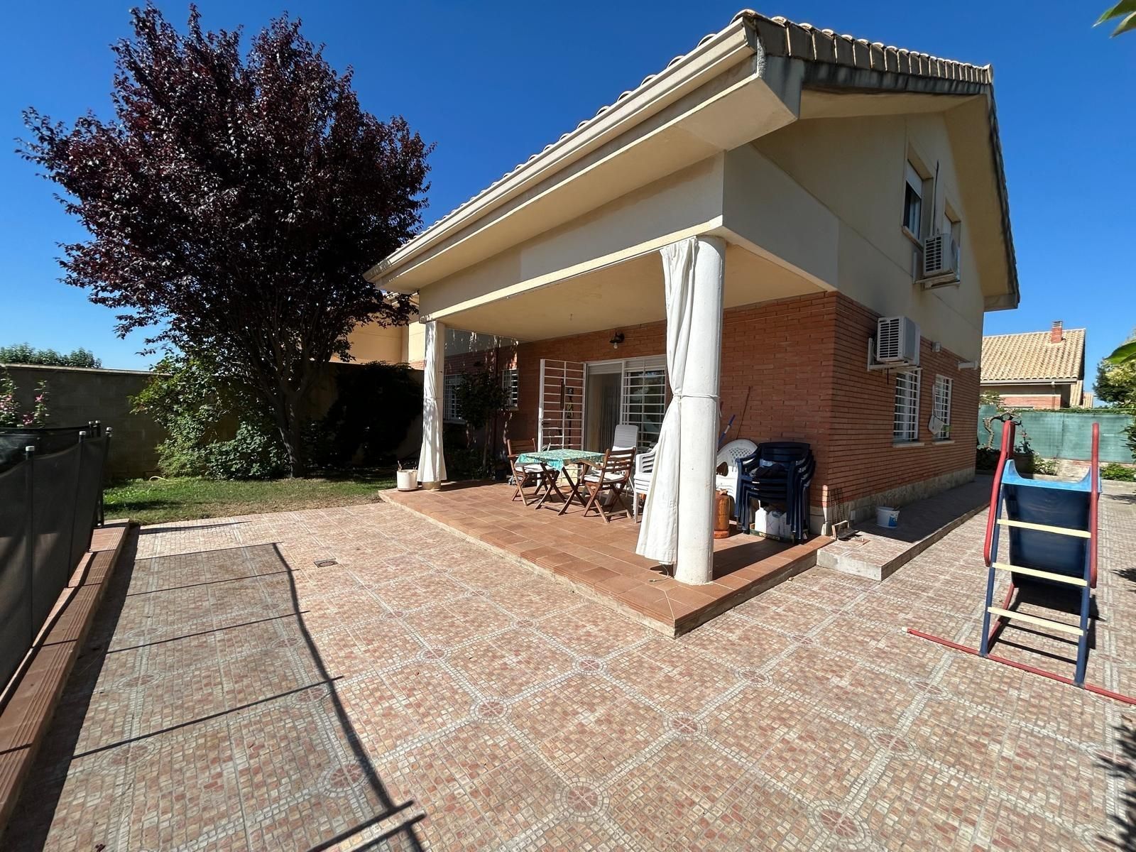 Terrace of Single-family semi-detached for sale in Pioz  with Air Conditioner and Heating