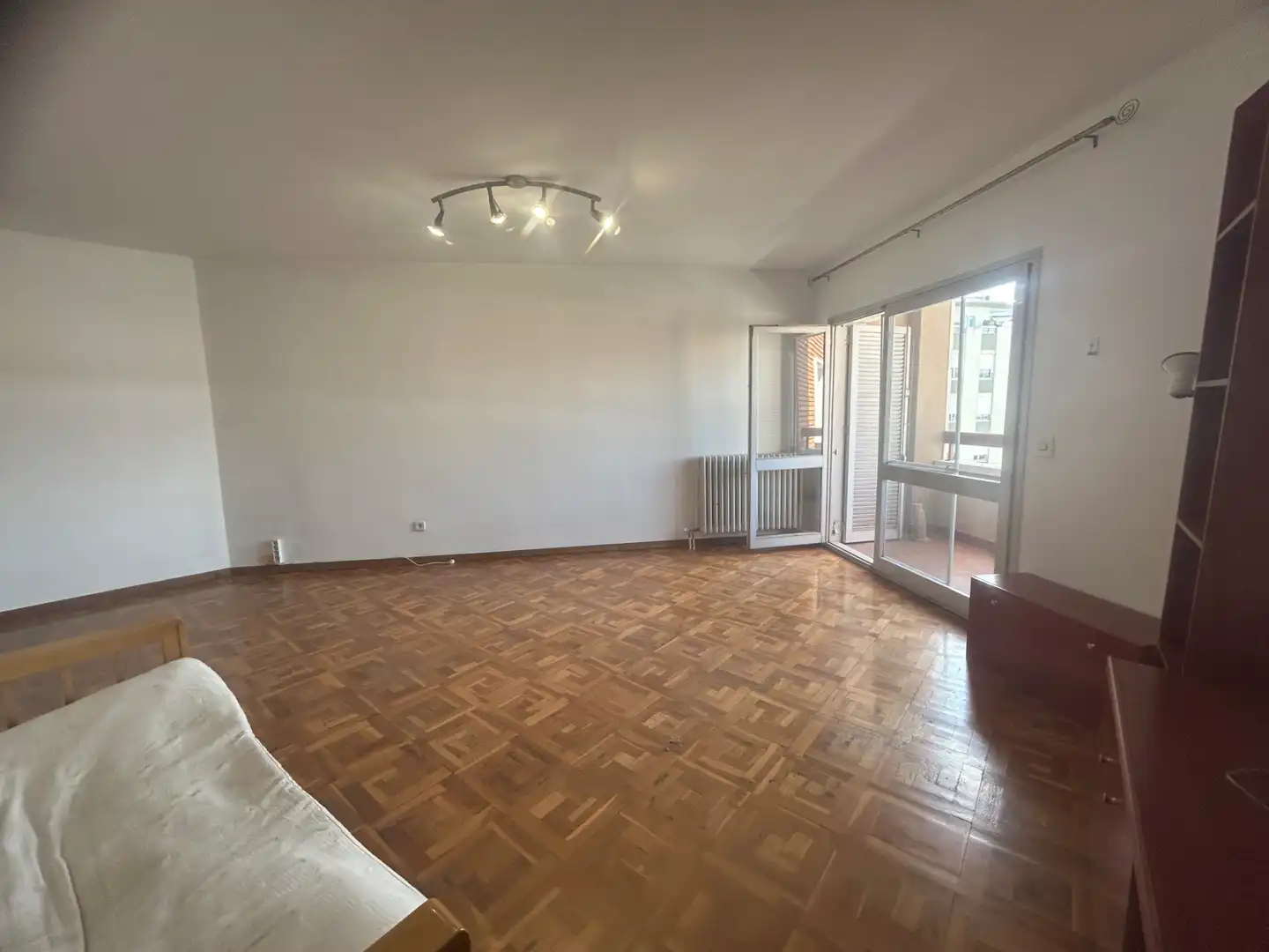 Sala d'estar de Pis en venda en Manresa amb Calefacció, Terrassa i Forn
