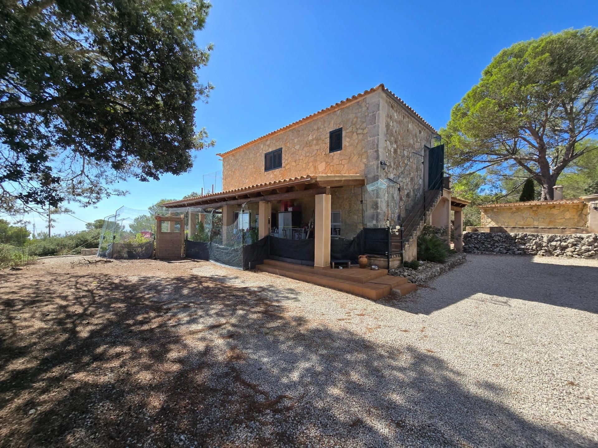 Vista exterior de Finca rústica en venda en Esporles amb Aire condicionat, Calefacció i Jardí privat