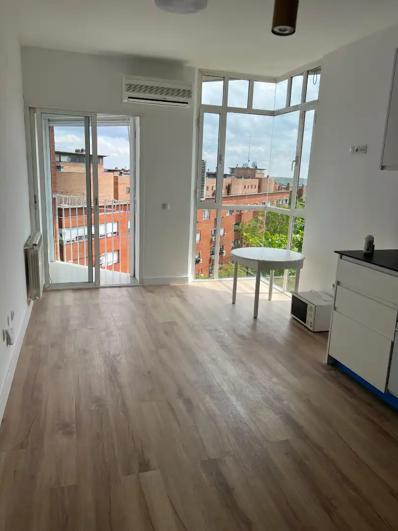 Terraza de Piso en venta en Madrid con Calefacción, Terraza y Horno