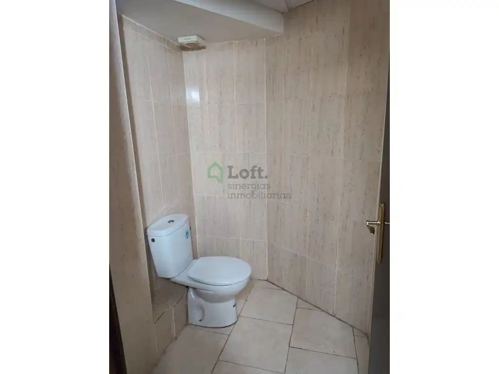 Baño de Local de alquiler en Badajoz