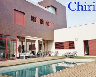 Swimming pool of House or chalet for sale in  Córdoba Capital  with Air Conditioner, Heating and Private garden