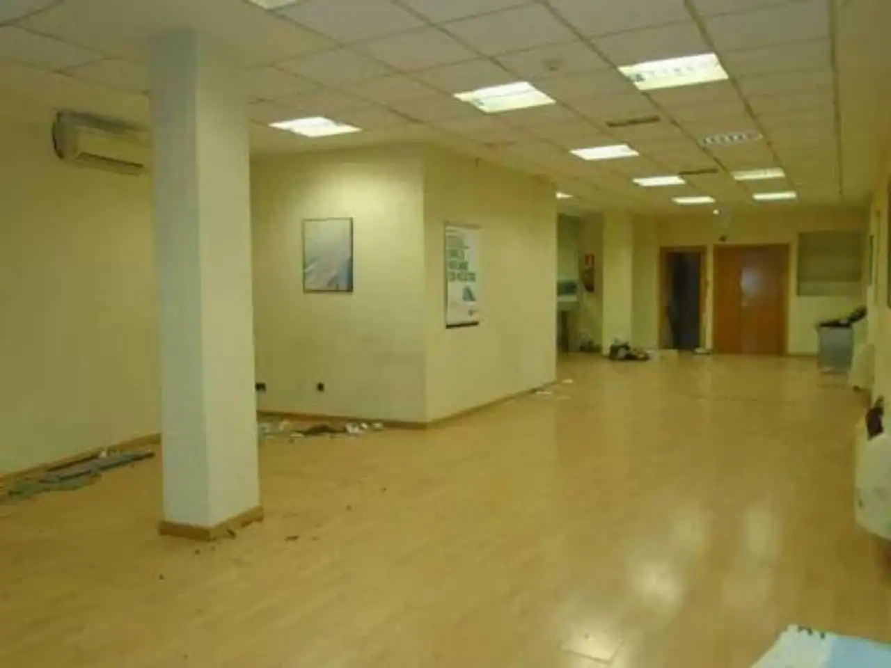 Local comercial en venta en Centro Urbano, imagen 2