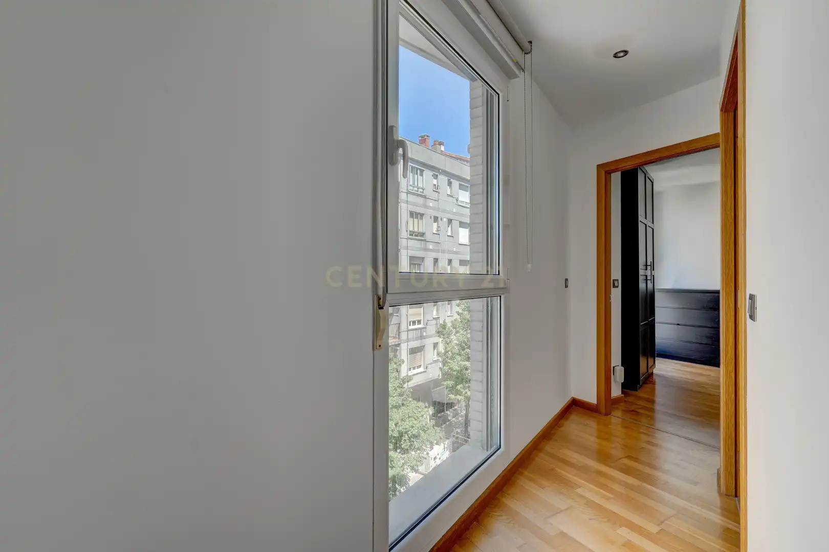 Habitación de Dúplex en venta en Irun  con Trastero, Horno y Lavadora