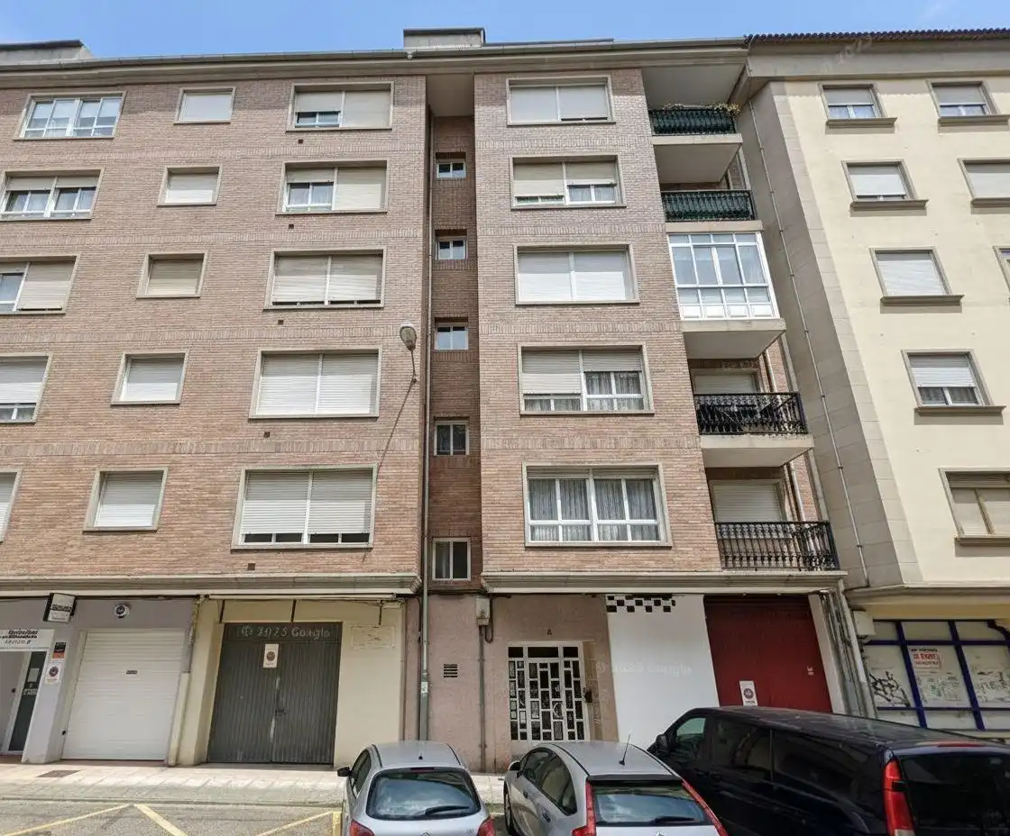 Vista exterior de Piso en venta en Vilagarcía de Arousa con Trastero y Balcón