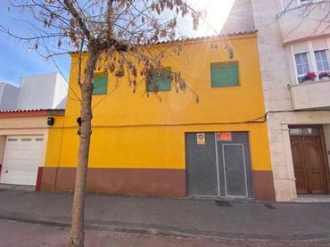 Haus zum Verkauf in Calle Los Angeles 15