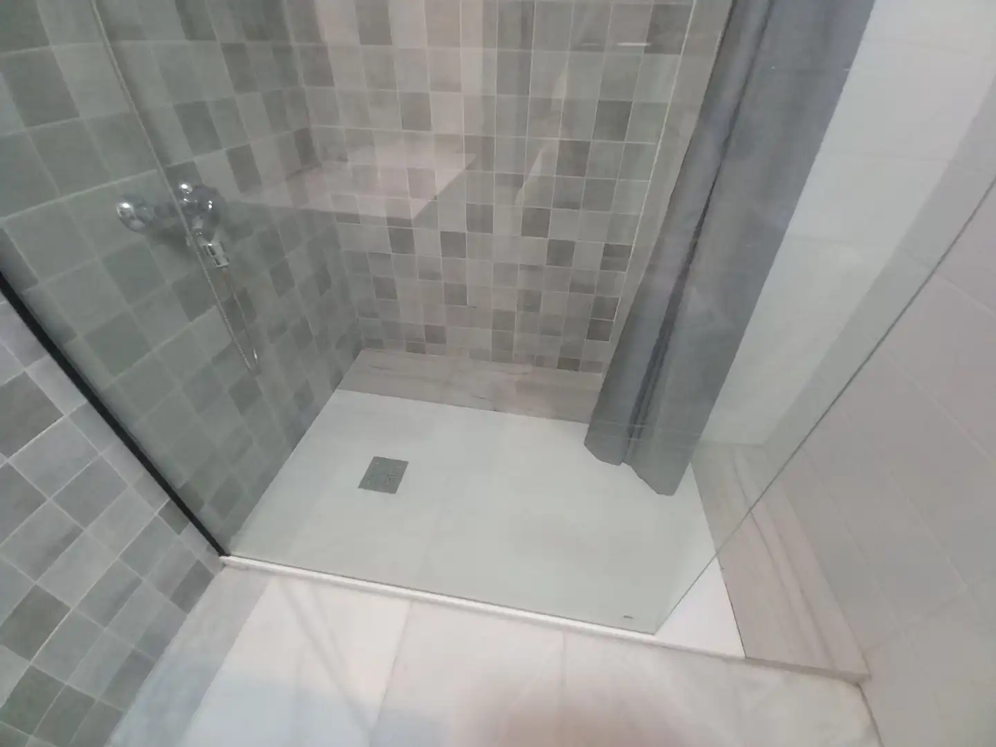 Bathroom of Flat for rent in Ronda  with Air Conditioner, Heating and Furnished