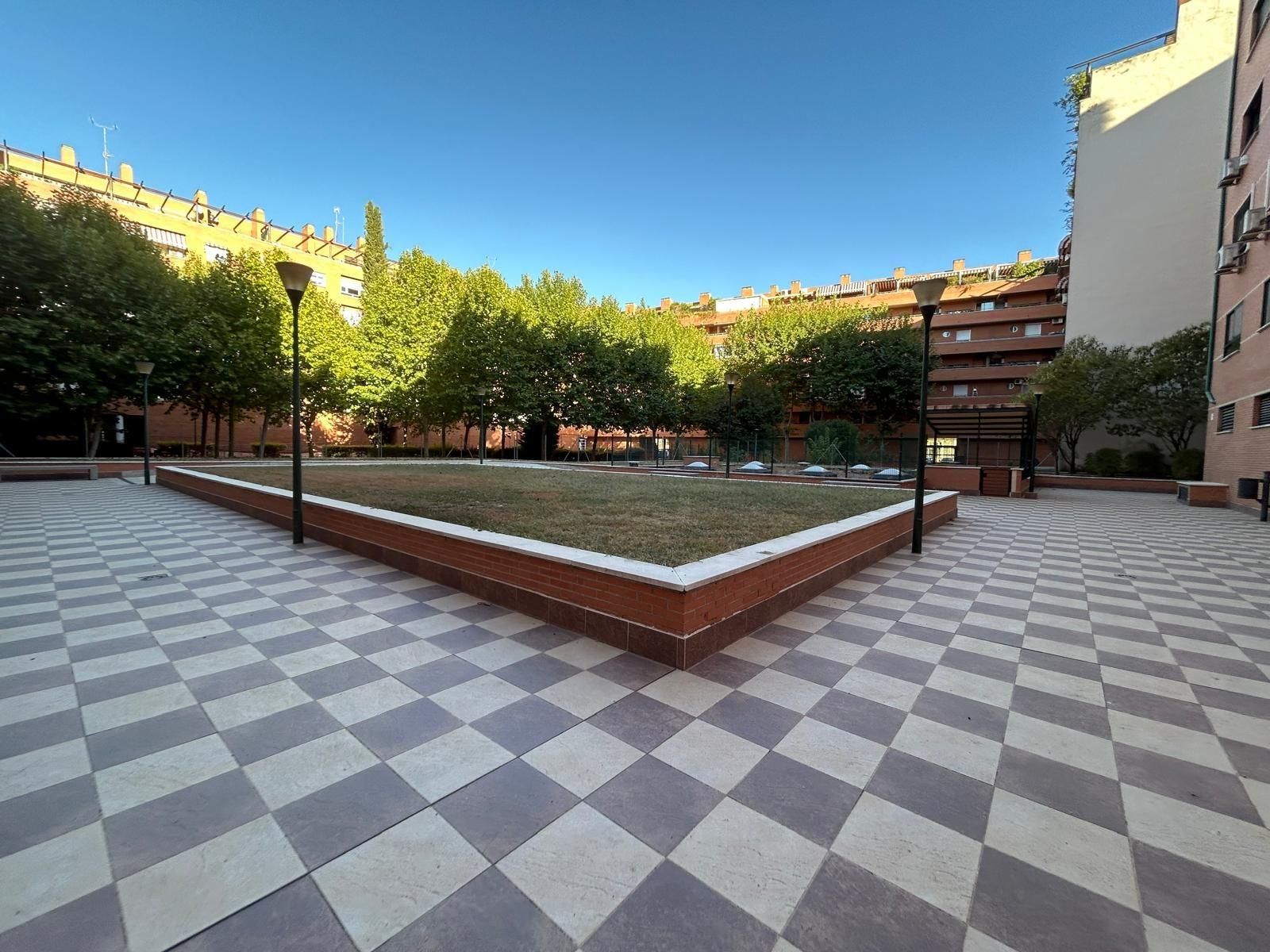 Exterior view of Attic for sale in Alcalá de Henares  with Air Conditioner, Heating and Terrace
