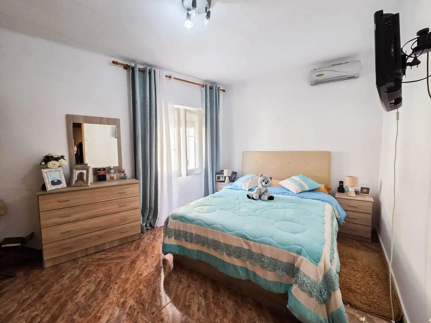 Habitación de Casa adosada en venta en Martorell con Aire acondicionado, Terraza y Trastero