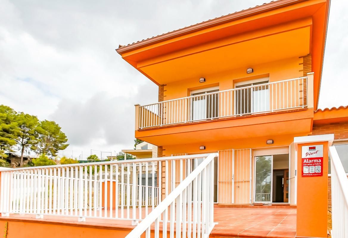 Exterior view of House or chalet for sale in Calafell  with Heating, Private garden and Terrace