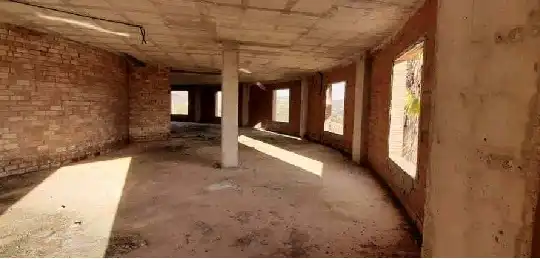 Edificio en venta en Iznalloz